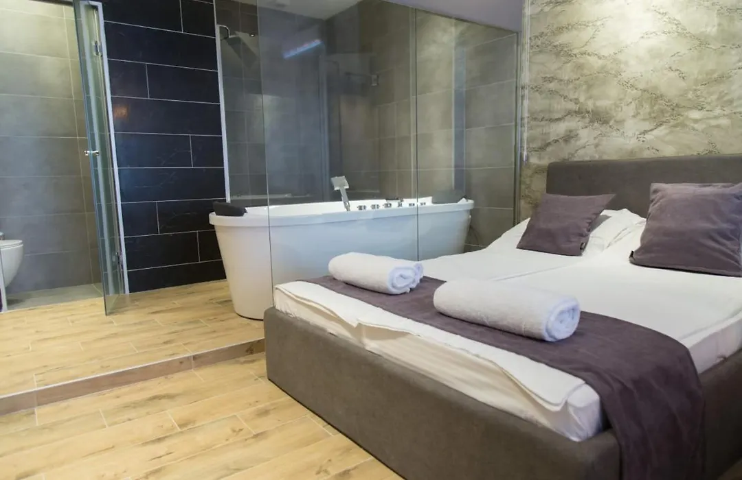 Empire Luxury Apartments-1