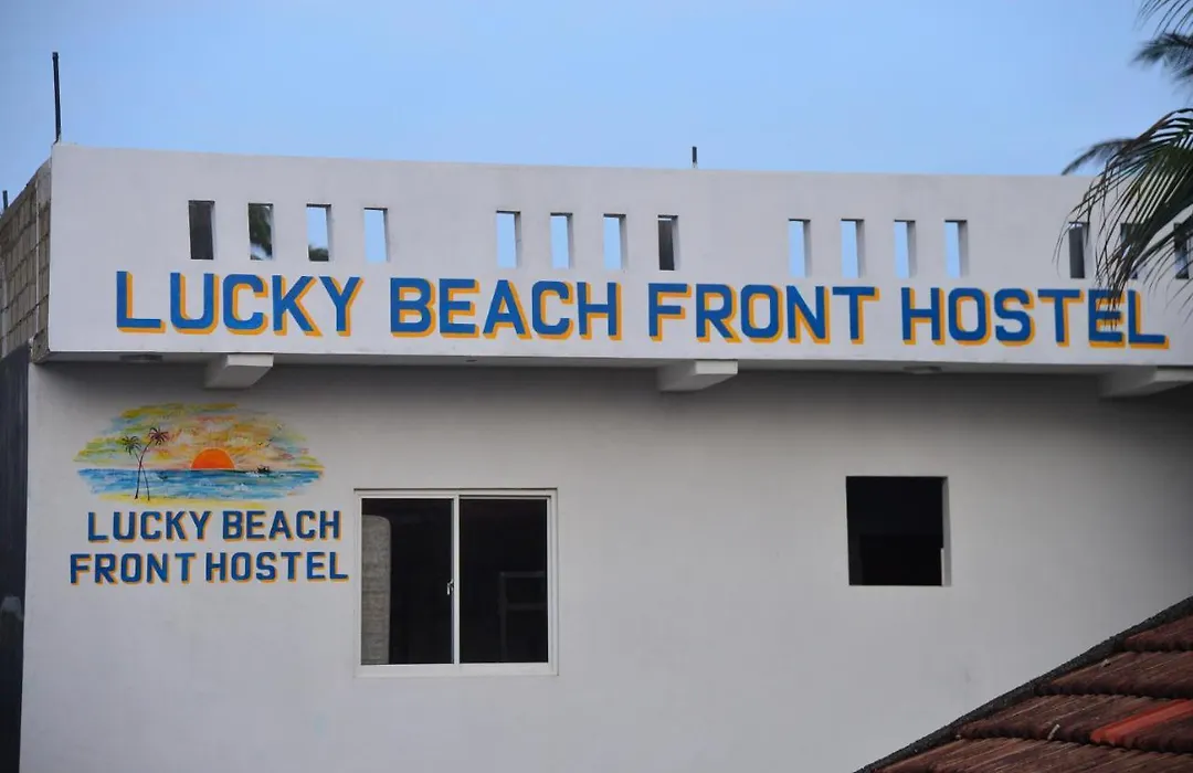 Lucky Beach Front Hostel-1
