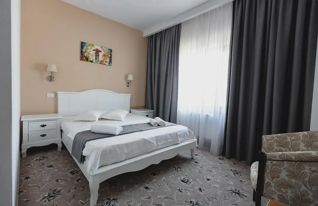 Hotel Cristian-1