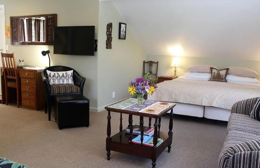 Annick House Bed And Breakfast-1