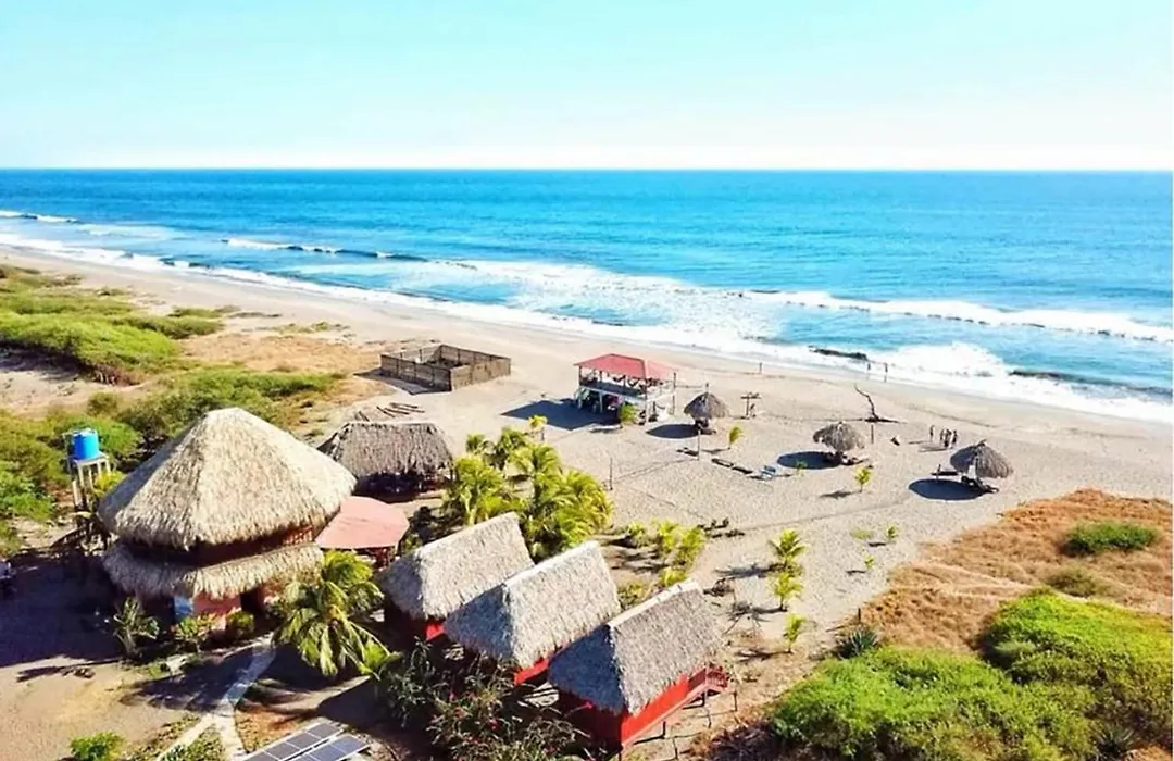 Surfing Turtle Lodge-1
