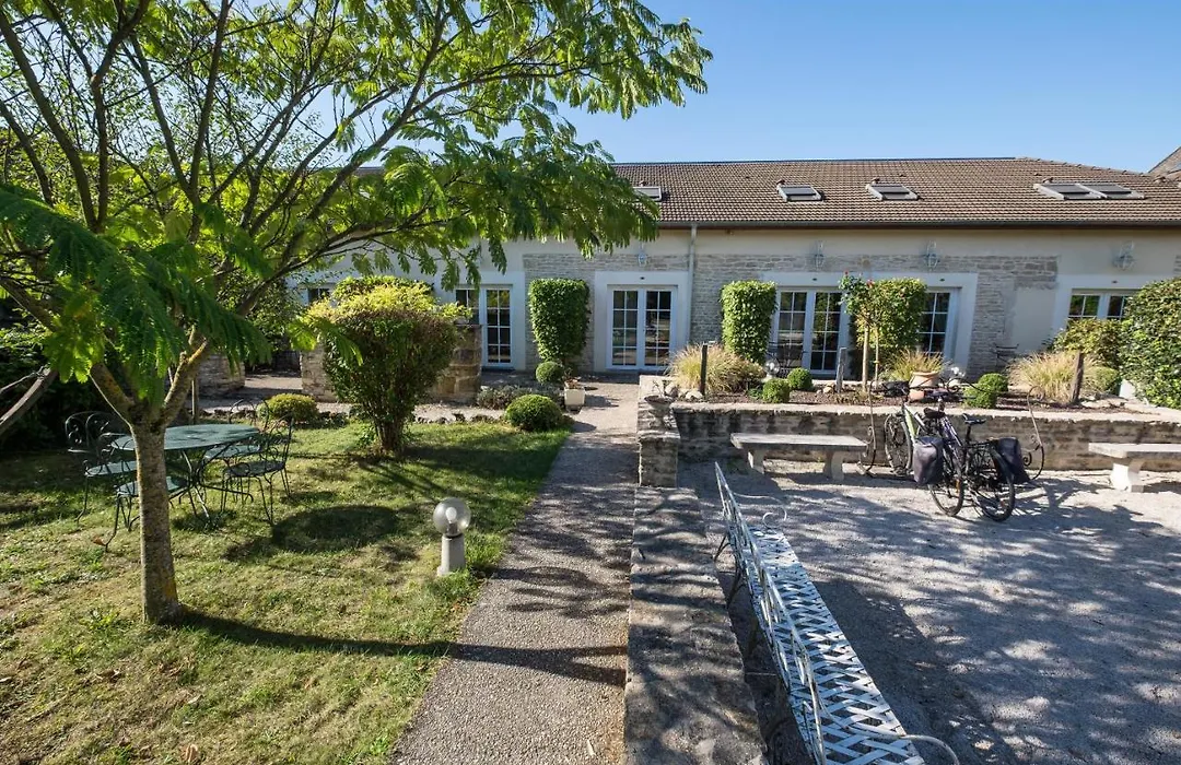 Logis Hotel De Bretonniere - Beaune Centre-1