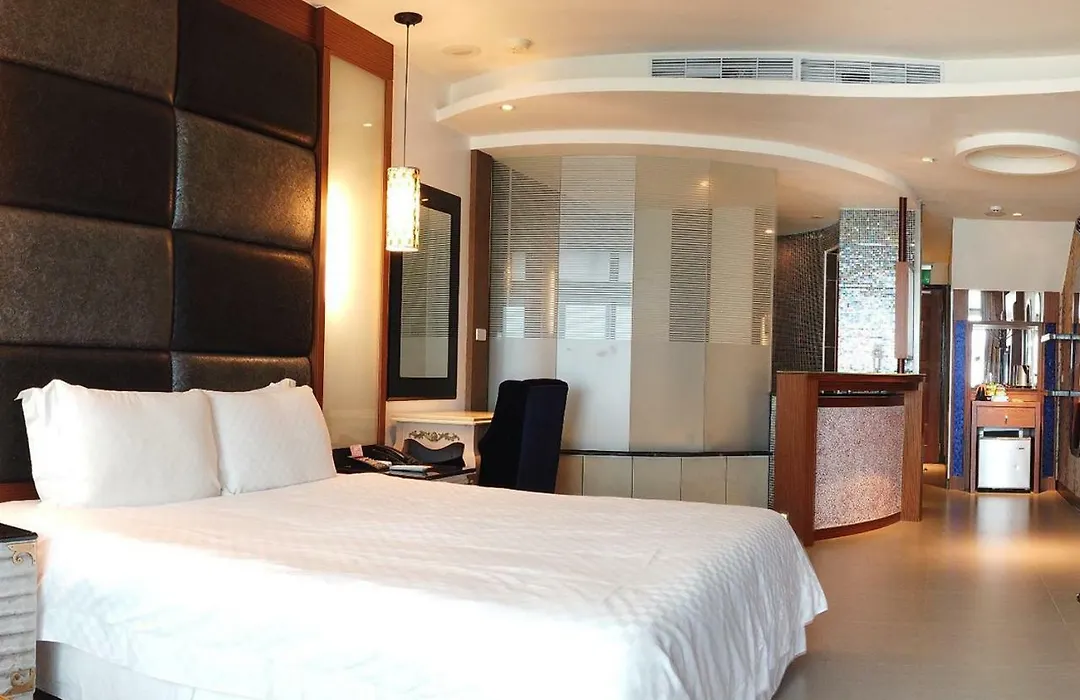 White House Hot Spring Beach Resort-1