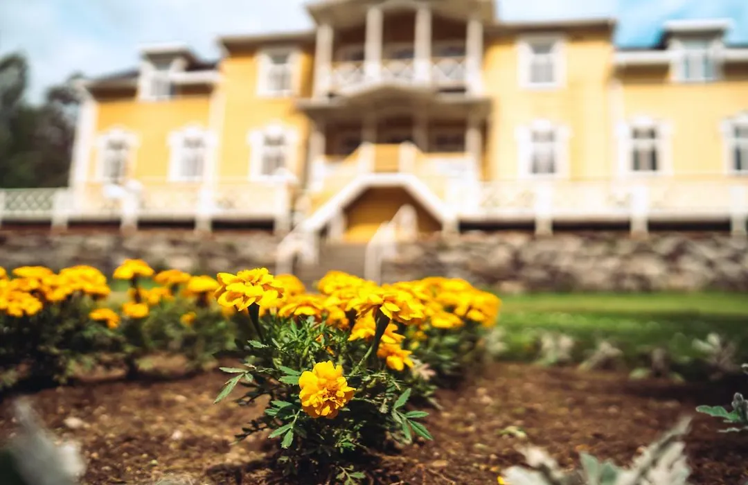 Karolineburg Manor House Hotel-1