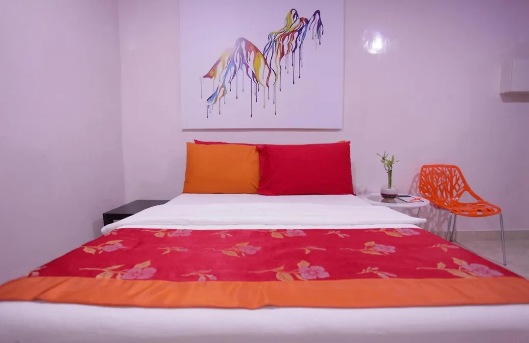 Halfway House Hostel Mactan Cebu Airport-1