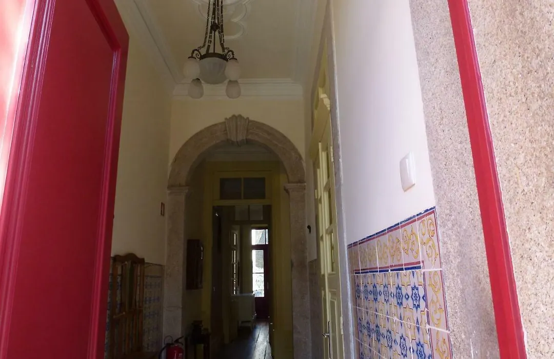 Canvas Atelier Hostel-1