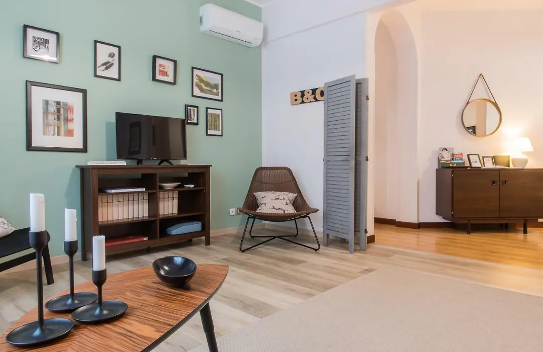Verona Uptown Mood Apartment-1