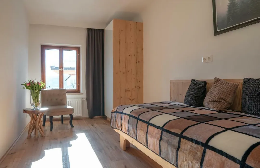 Traditionell-Modernes Haus In Hoetting-1