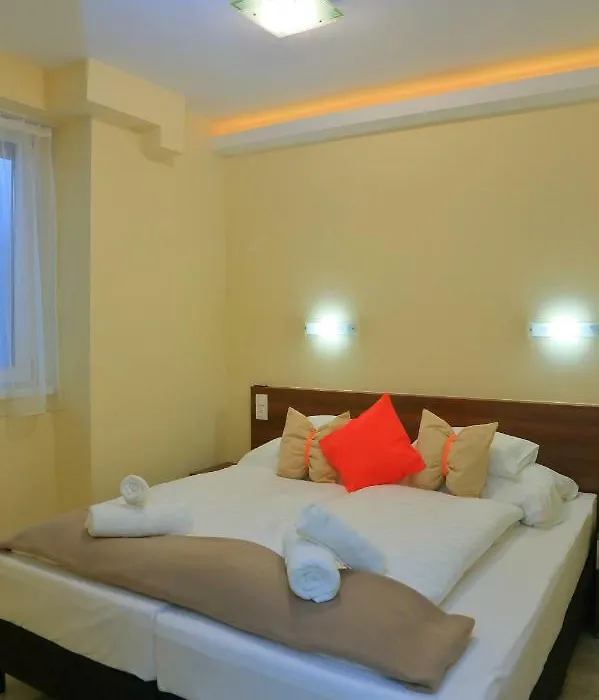 Maria Apartman 1 Pecs-1