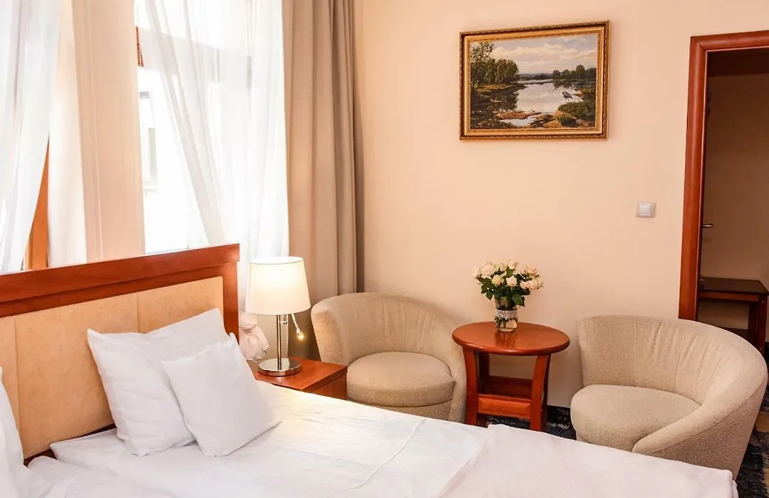 Hotel Hubertus Rzeszow-1