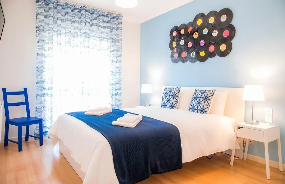 Vinyl Flat Bed & Breakfast - Rooms-1