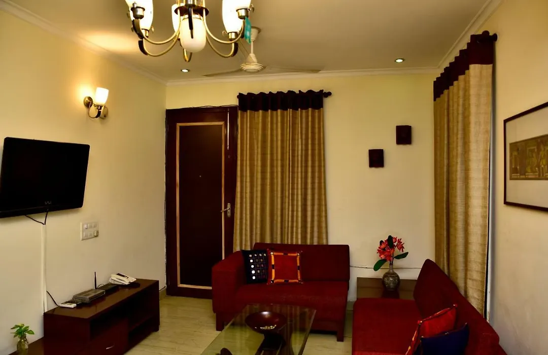 2Bhk Comfortable Furnished Serviced Apartments In Hauz Khas - Woodpecker Apartments-1