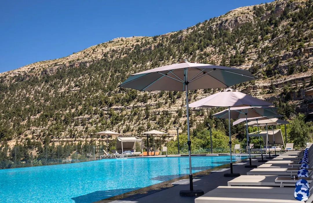 Mist Hotel & Spa-1