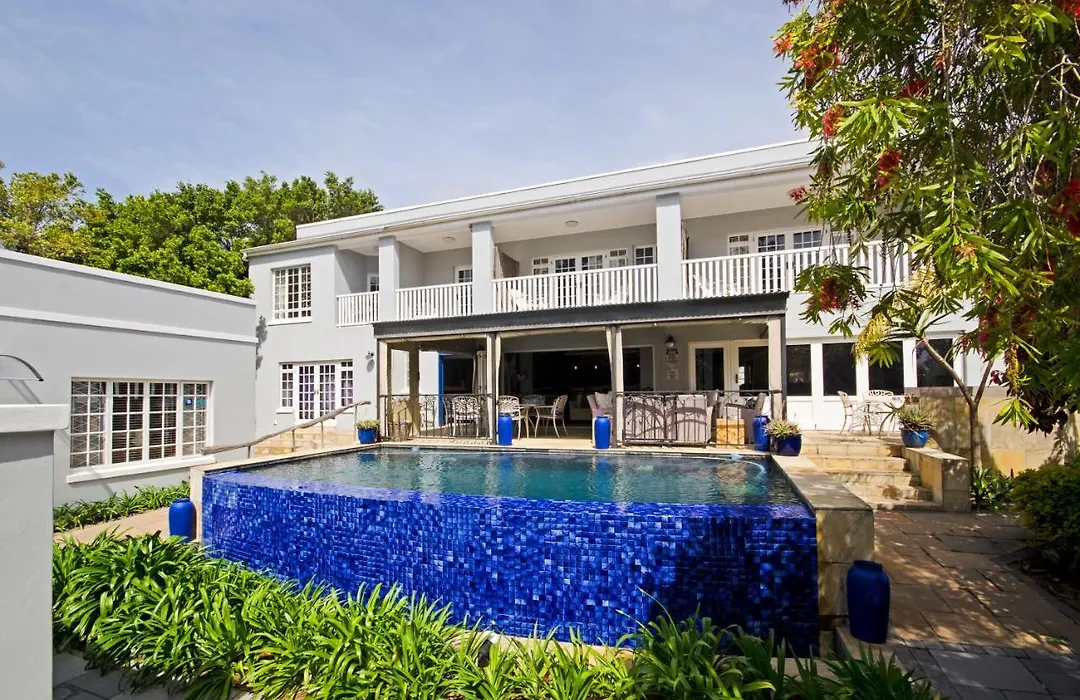 Lodge On Main Guest House And Conference Centre-1