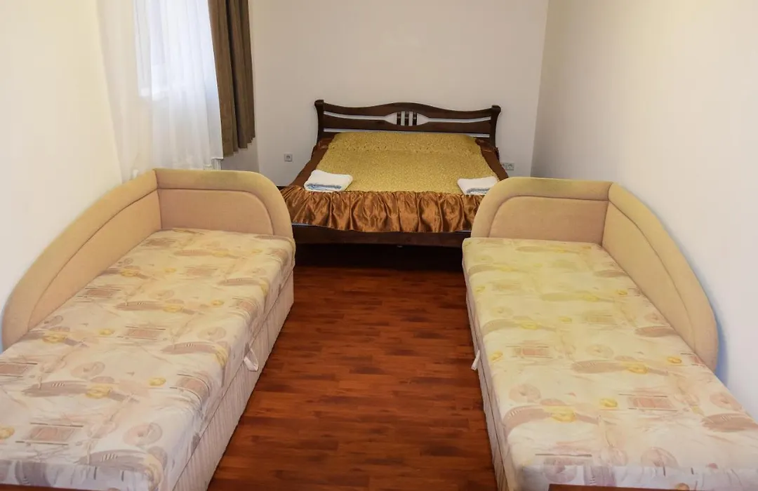 Gostynniy Dvir Hostel-1