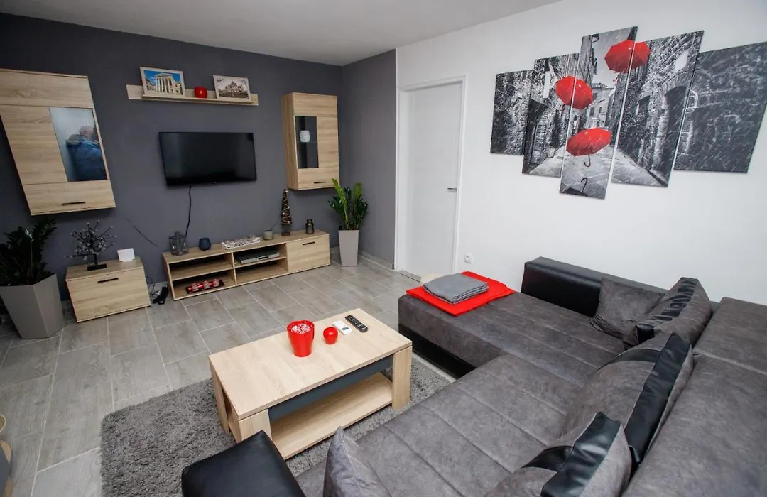 7 Days Premium Apartment-1