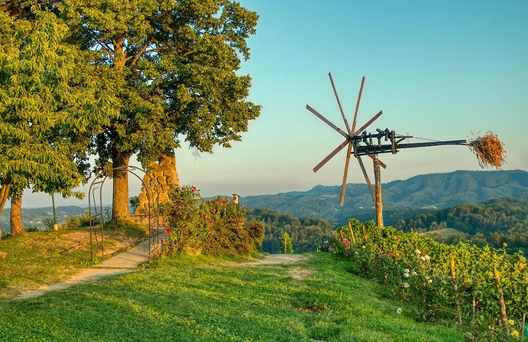 Turisticna Kmetija Dreisiebner-1