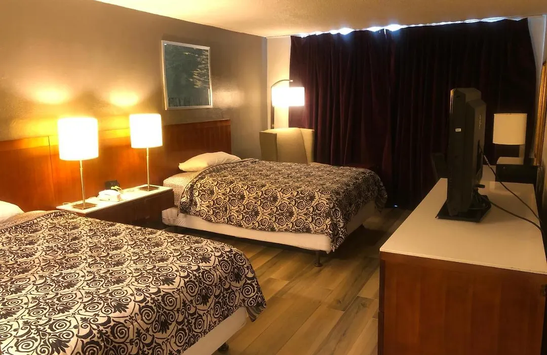 Western Inn-1