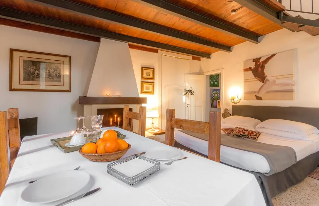 B&B Villa I 2 Leoni-1