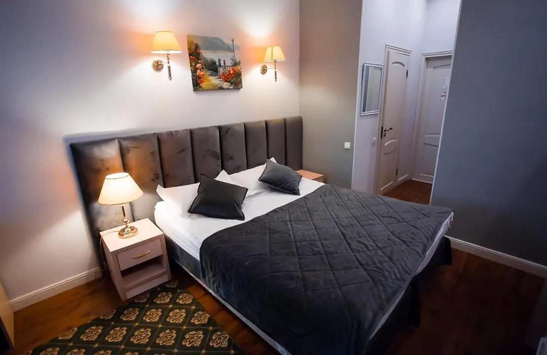 Aruna Hotel-1