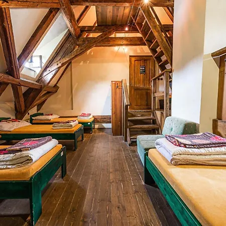 Hostel 99-3