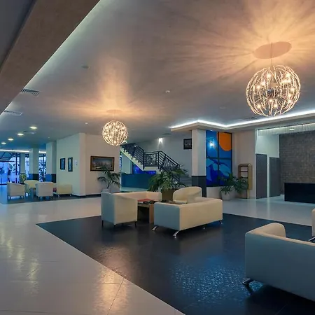 Hotel Glarus Beach& Aqua Park-3