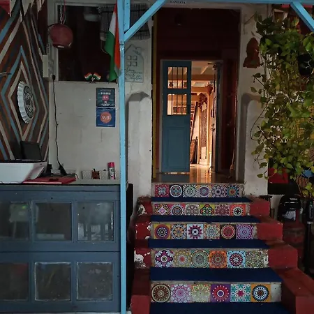 Namastey Mumbai Backpackers-3