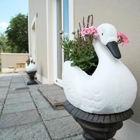 Ardilaun Guesthouse Self Catering-3