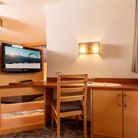 Hotel-Garni Pramstraller-2
