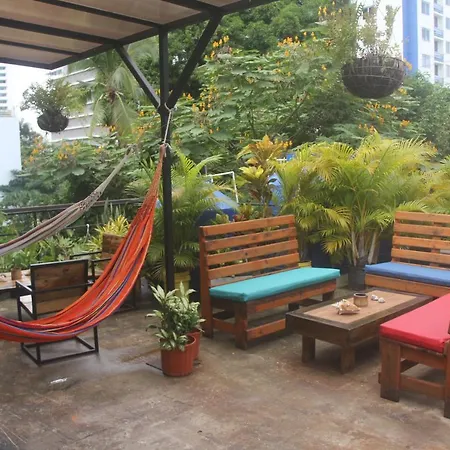 Eden'S Garden Hostel-3