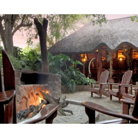Valamanzi Lodge In Nyati Wilderness-2