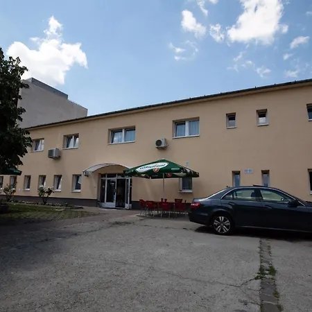 Nepliget Hotel-3