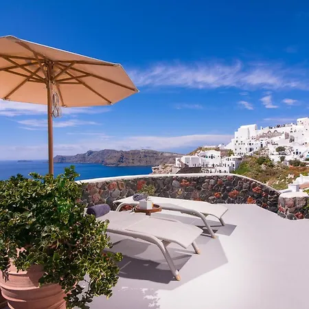 Pezoules Of Oia-3