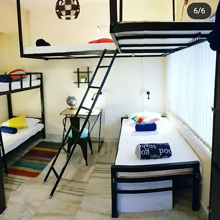 Bohemian Backpackers Kolkata-2