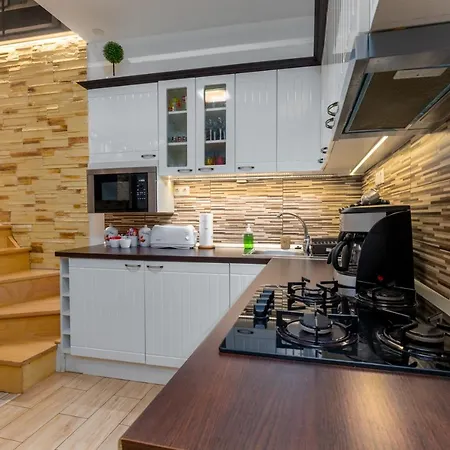 Fireworks Rakoczi - Free Parking - 3 Bedrooms - 2 Bathrooms-2