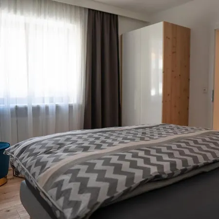 Traditionell-Modernes Haus In Hoetting-3