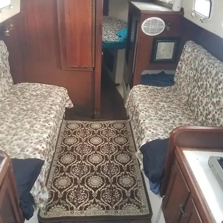 Classic Sailboat 30'-3