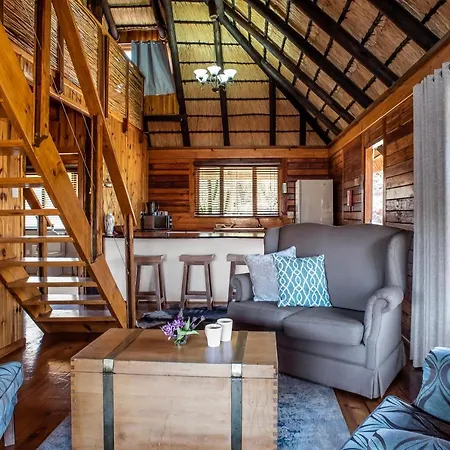 Valamanzi Lodge In Nyati Wilderness-3