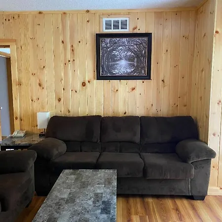 Zoders Inn And Suites-2