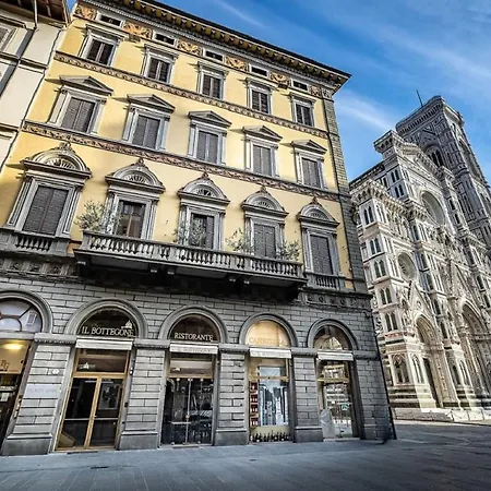 Palazzo Gamba Apartments Al Duomo-2