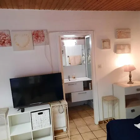 Romantic Studio Center-3