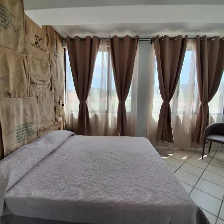 1928 Guest House-3