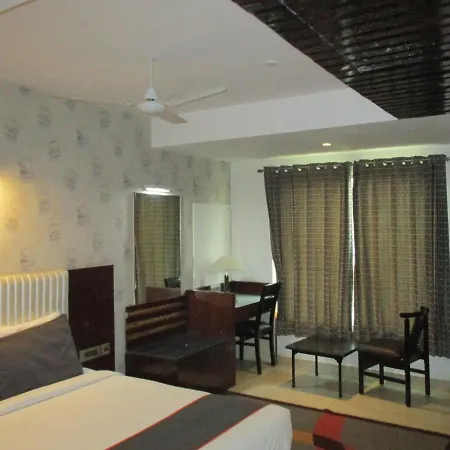 Broadway Inn-2