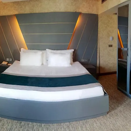 The Life Hotel & Spa-3