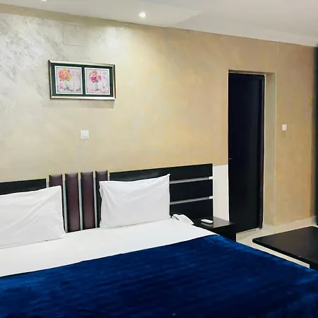 Class Hotel-2