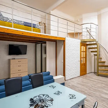 Apartment On Kovzhuna Street-2