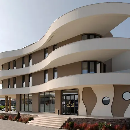 Royal Residence-3