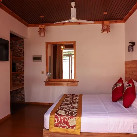 New Breeze Thoddoo Inn-2