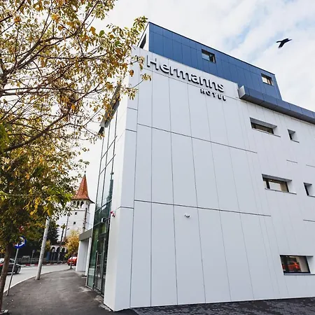 Hermanns Hotel & Spa Sibiu-3
