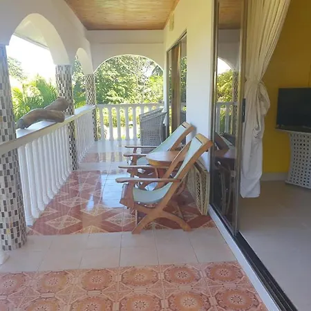 Linsen Selfcatering Apartments-3